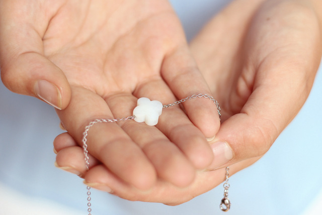 Jewellery by Sophie lucky bracelet klavertje vier charm white silver armbandje geluk Dutch design hand made 6